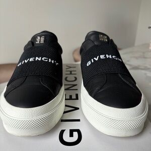 listing-status-banner